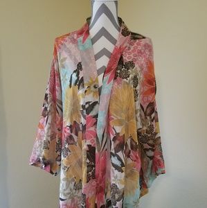 Gorgeous floral light weight tunic/kimono